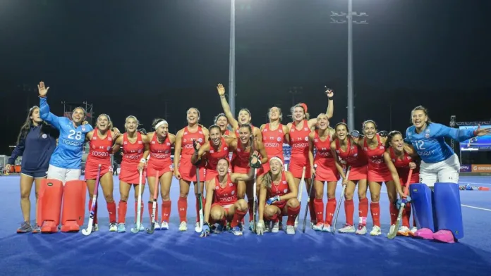 Las Diablas triunfan y mantienen vivas sus esperanzas en la Nations Cup.