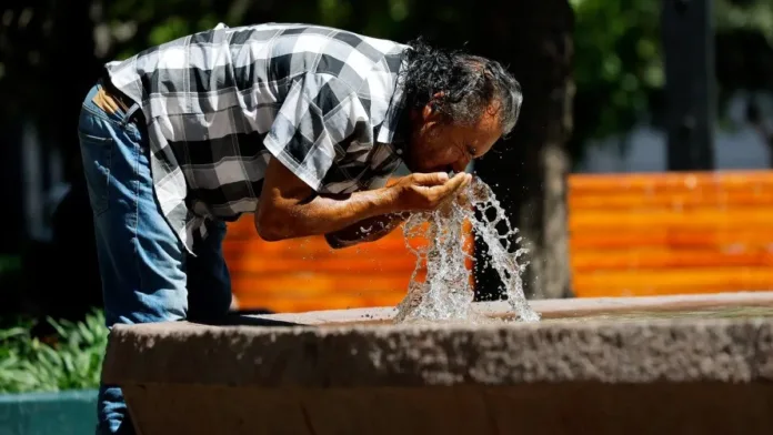 Advertencia por altas temperaturas: hasta 36°C en cinco regiones del país.