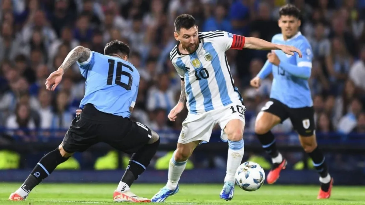 Uruguay y Argentina se preparan para un clásico en medio de dudas sobre el estado del Centenario