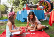 La Feria del Libro Infantil y Juvenil en Santiago despide el verano con magia y lectura.