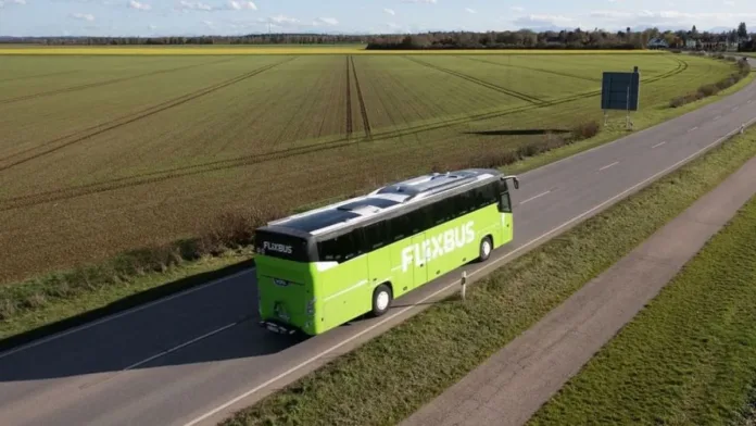 Nuevo destino de buses low cost: pasajes a menos de mil pesos.