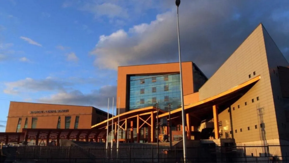 Médico del Hospital Regional de Puerto Montt desvinculado tras acusaciones de abuso sexual y múltiples denuncias en curso