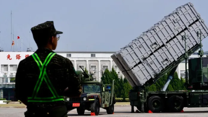 Taiwán prueba misil supersónico en medio de crecientes tensiones con China.