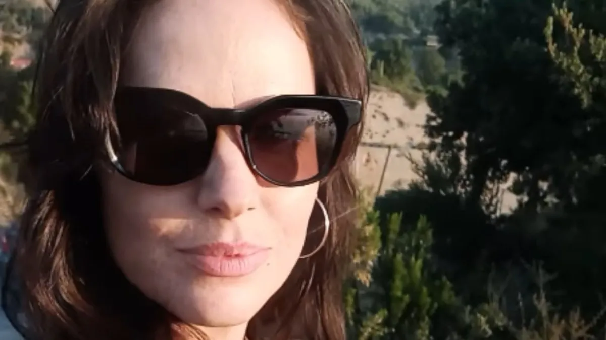 Luciana Echeverría se distancia de la Red de Actrices de Chile y critica las “funas” en el movimiento feminista