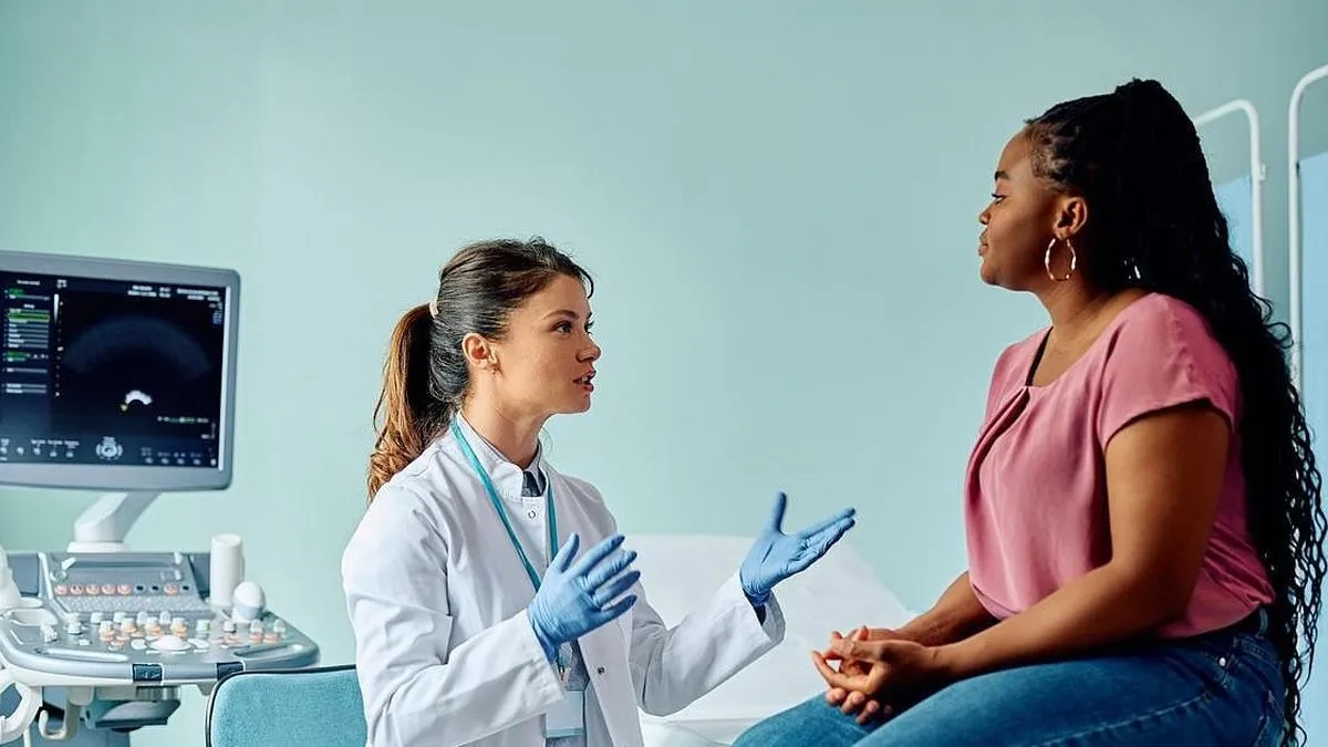 Estudio revela disparidades en diagnóstico de migrañas en niños hispanos y negros en salas de emergencia