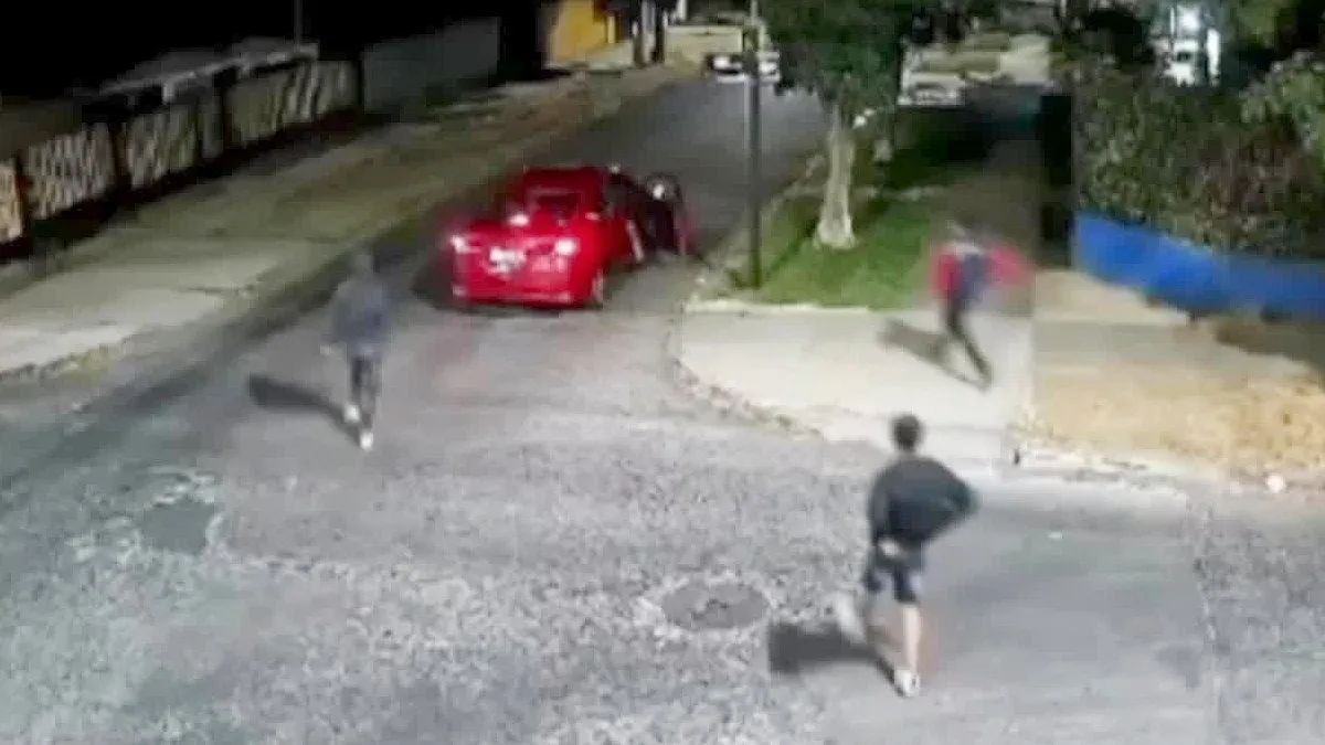 Conductora de 62 años sufre violento robo de su vehículo en San Miguel por falsos pasajeros