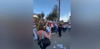 Damnificados de Valparaíso exigen respuestas sobre donaciones tras el megaincendio.