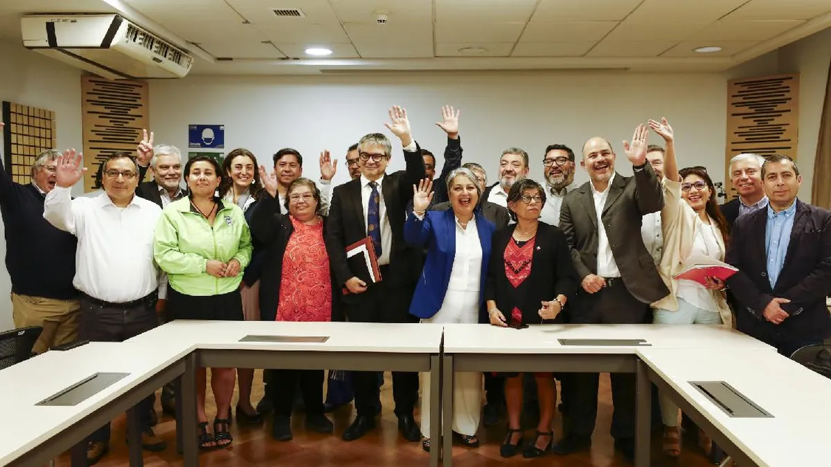 Gobierno anuncia nuevo ajuste al sueldo mínimo, alcanzando $510.636 desde enero de 2025