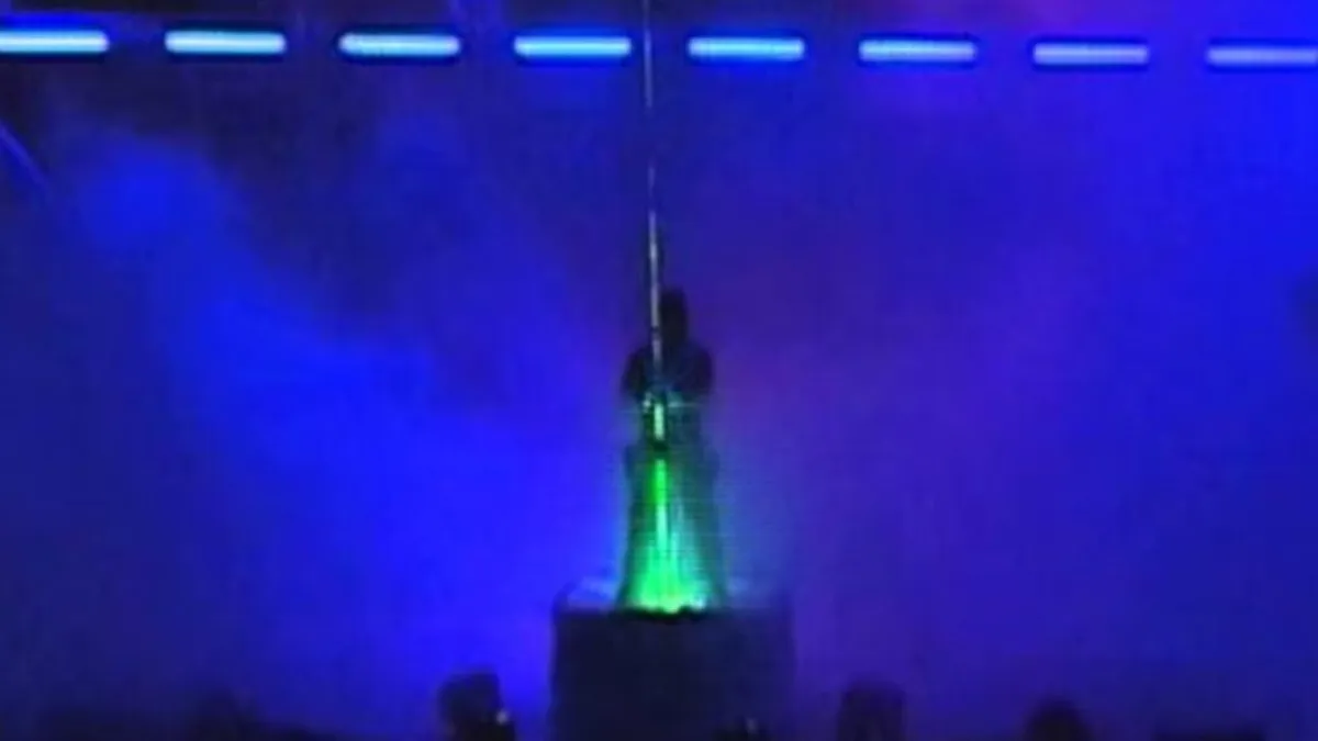 El regreso de Theo Dari: del fiasco en Viña 2004 a la revolución del arte láser