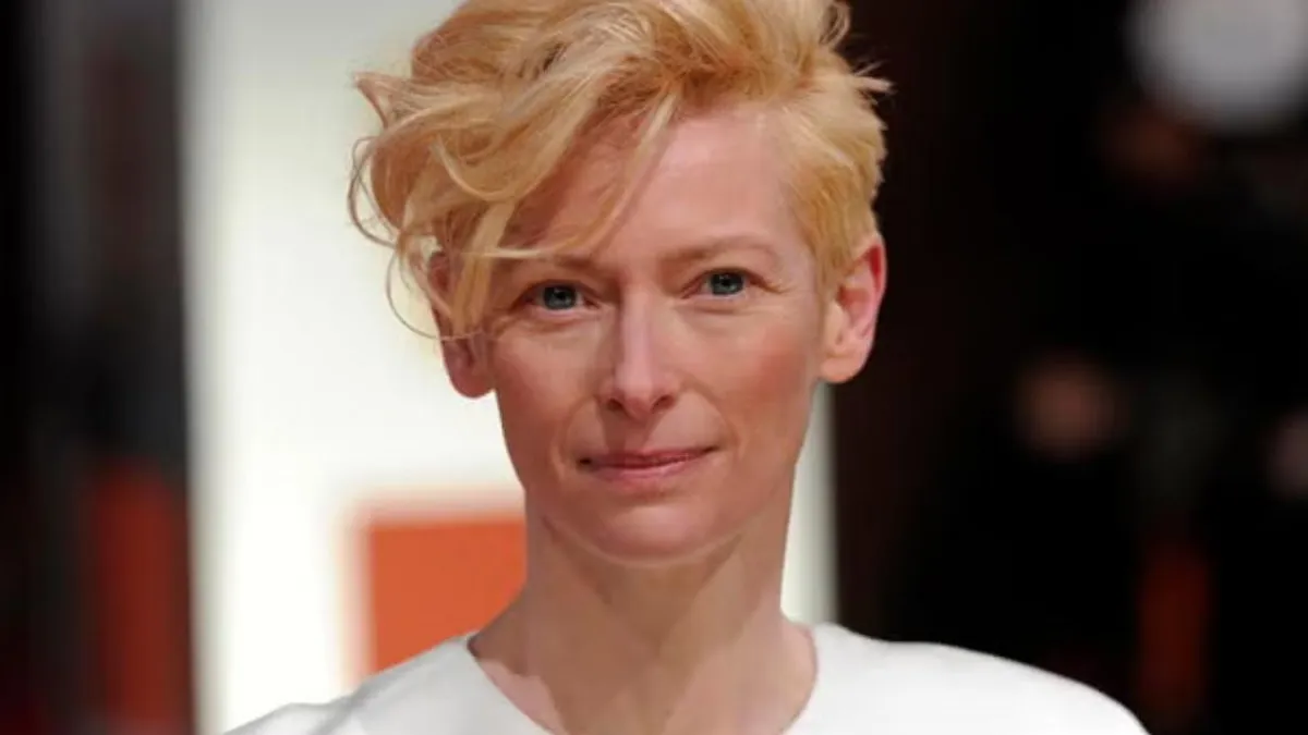 Tilda Swinton destaca la importancia del trabajo colectivo y la autenticidad en la Berlinale 75