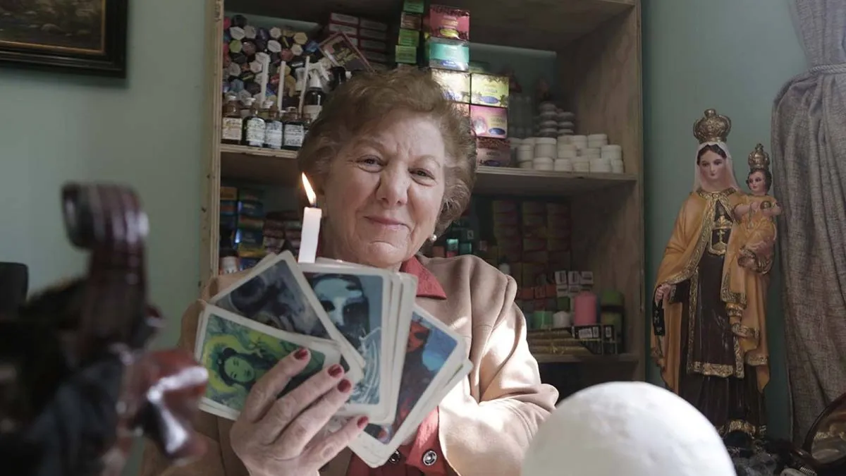 Yolanda Sultana advierte sobre traiciones y salud emocional en sus últimas predicciones zodiacales