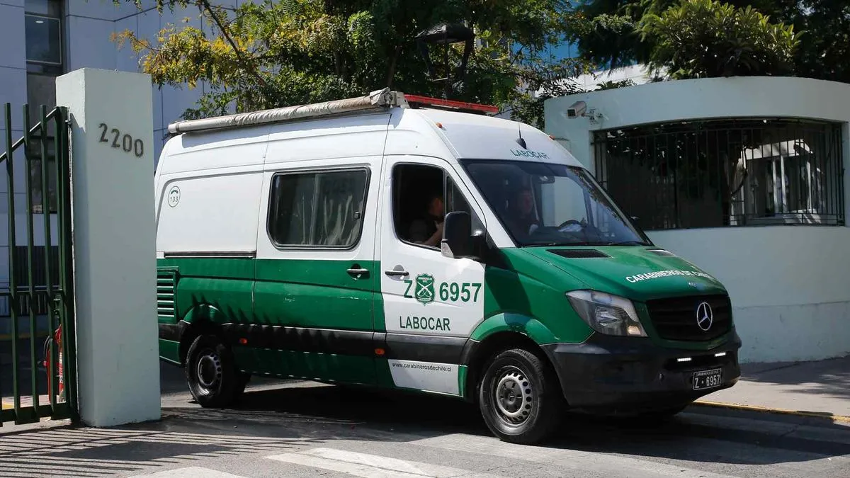 Confuso incidente en comisaría de Huechuraba deja a carabinero herido por disparo de otro funcionario