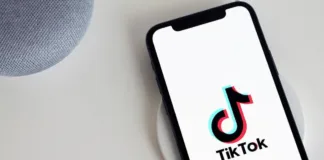 Gobierno de Albania cierra TikTok por un año para proteger a los menores.