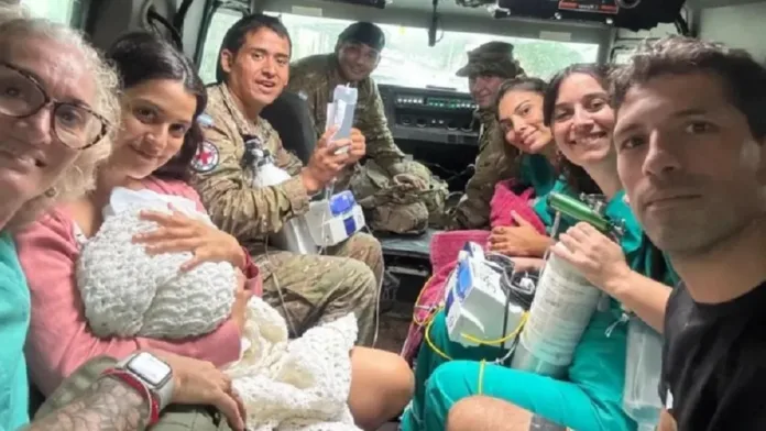 Un valiente rescate de 15 bebés en un hospital inundado en Bahía Blanca.