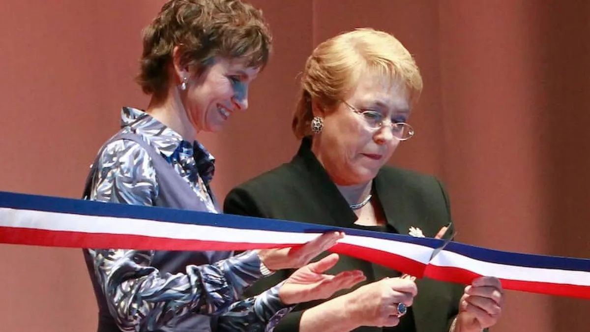 Carolina Tohá renuncia al Interior y se postula como candidata presidencial, generando incertidumbre en el oficialismo