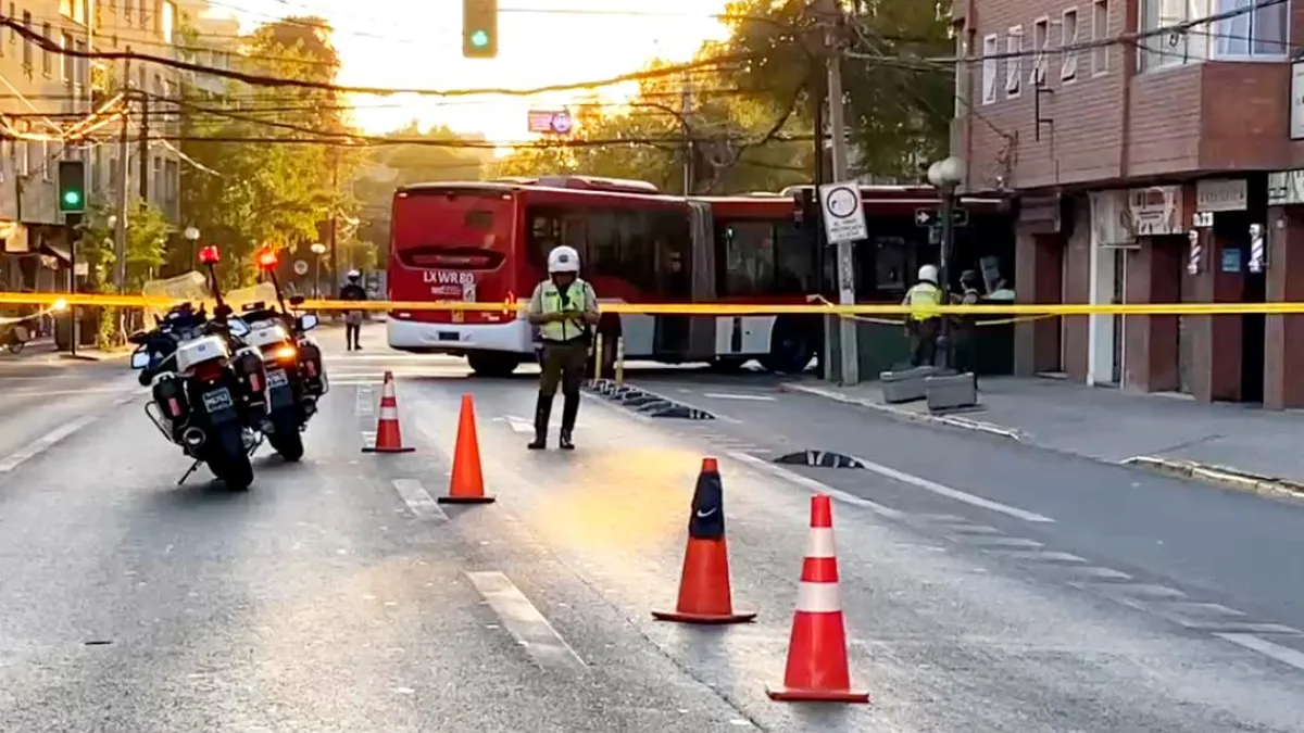 Conductor de bus RED detenido tras atropello a peatona en Providencia; investigación en curso sobre el accidente