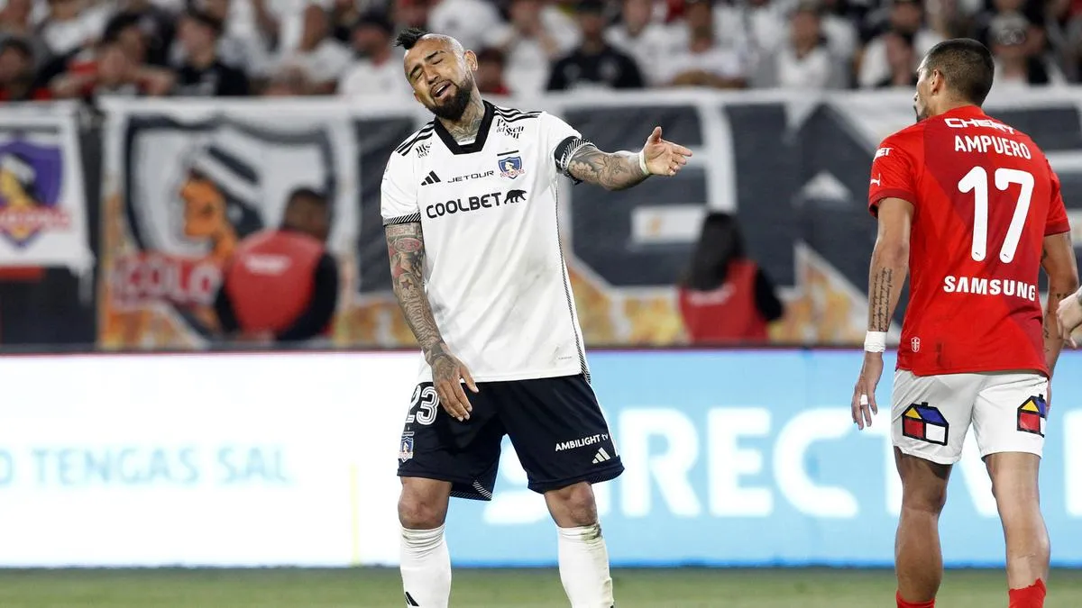 El fútbol chileno enfrenta una crisis: partidos suspendidos y estadios cerrados.