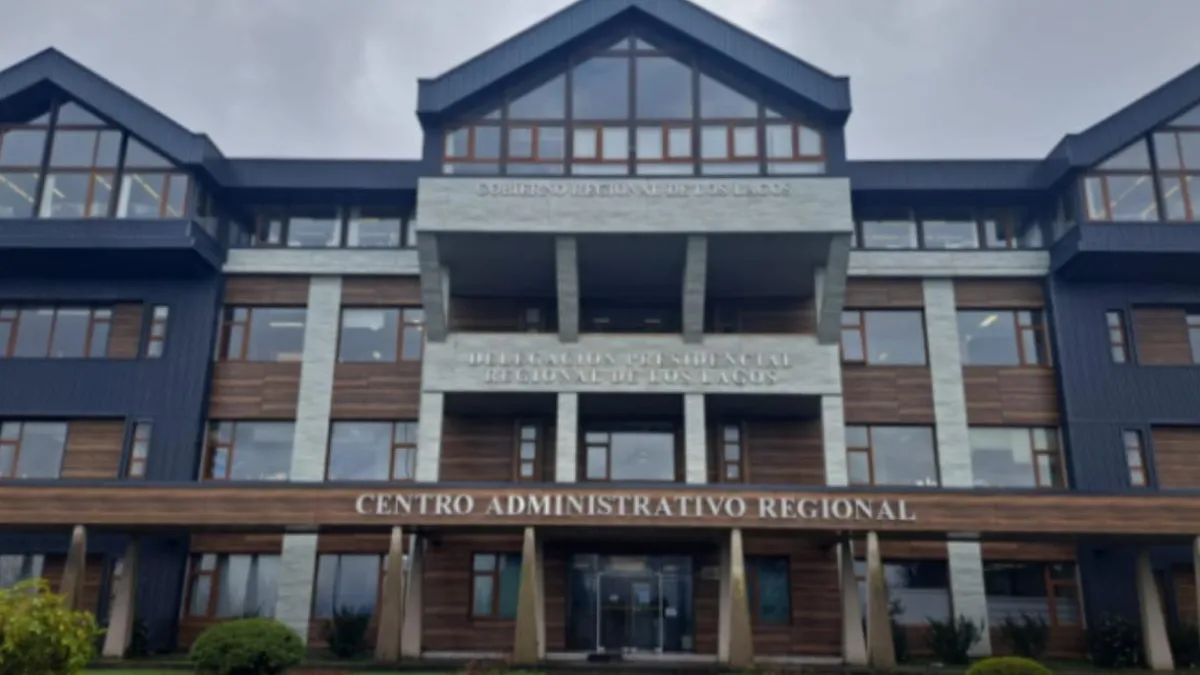 Funcionarios de GORE Los Lagos critican falta de transparencia en despidos.