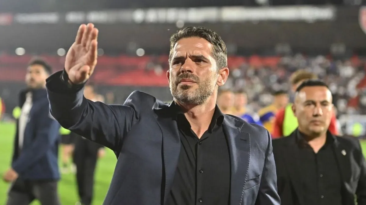 Guillermo Barros Schelotto regresa al fútbol argentino para dirigir a Vélez en un momento crítico