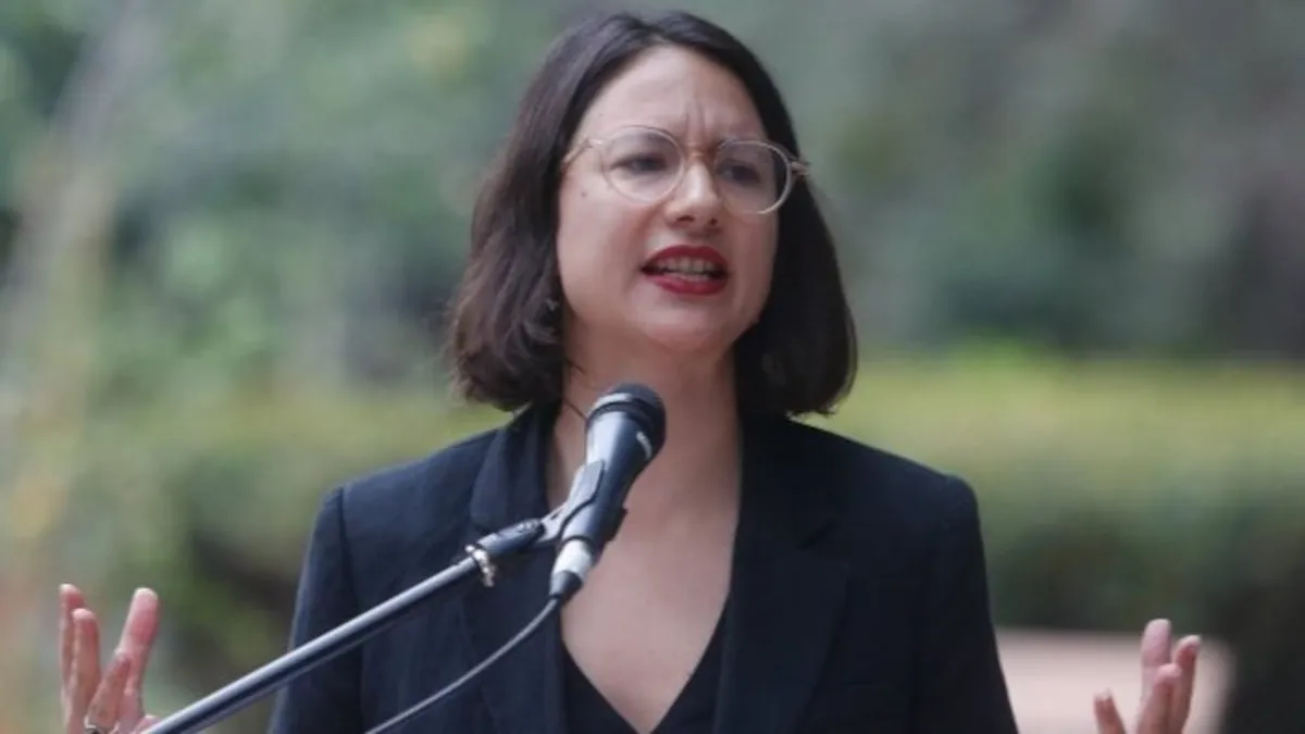 Irací Hassler denuncia vulneración de intimidad y acusa intencionalidad política tras filtración de chats privados