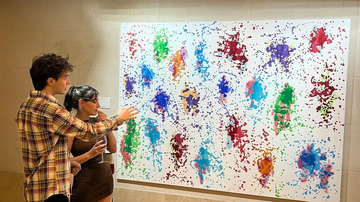 Mariano Molina: el artista que brilla en el anonimato de la multitud.