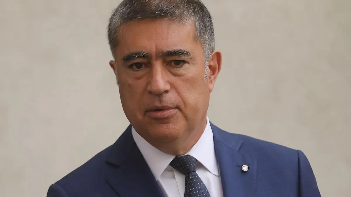 Alcalde Desbordes urge a profesores a retomar clases ante crisis educativa y déficit municipal