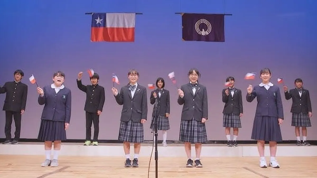 Cultura chilena en Japón: himnos y empanadas en una ciudad única.