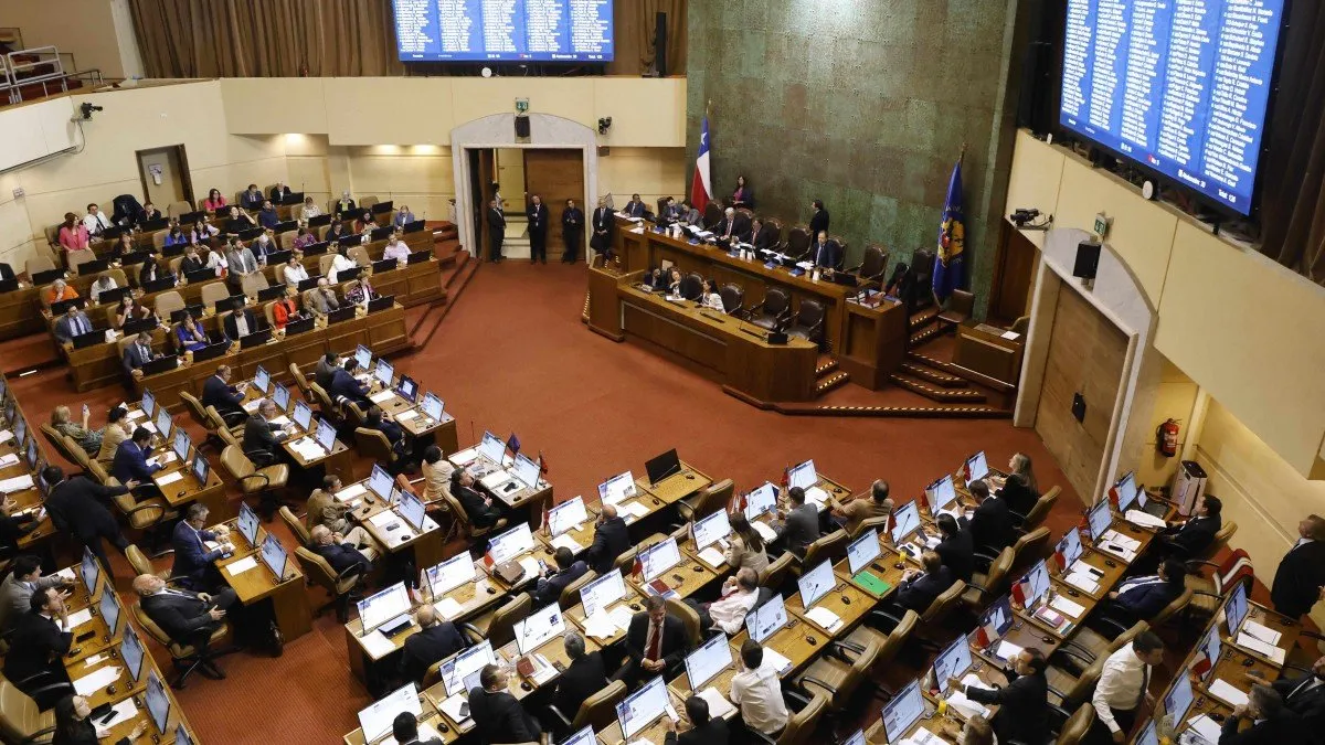 Cámara de Diputados rechaza proyecto que inhabilitaba nepotismo en cargos públicos.