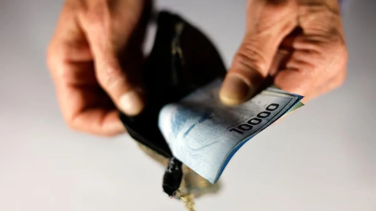 Aumento escalonado de la Pensión Garantizada Universal comenzará en septiembre, priorizando a mayores de 82 años