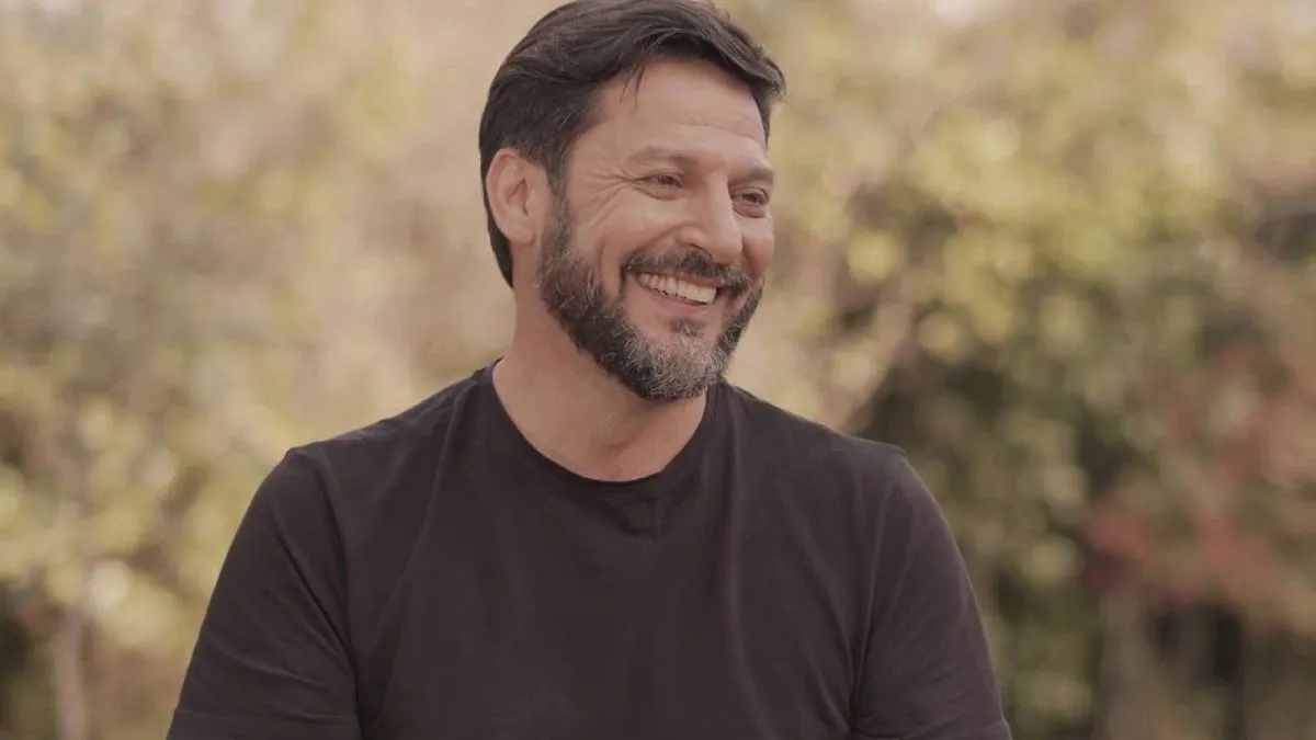 Rafael Cavada inicia nueva etapa en Radio ADN con enfoque analítico en La Prueba de ADN