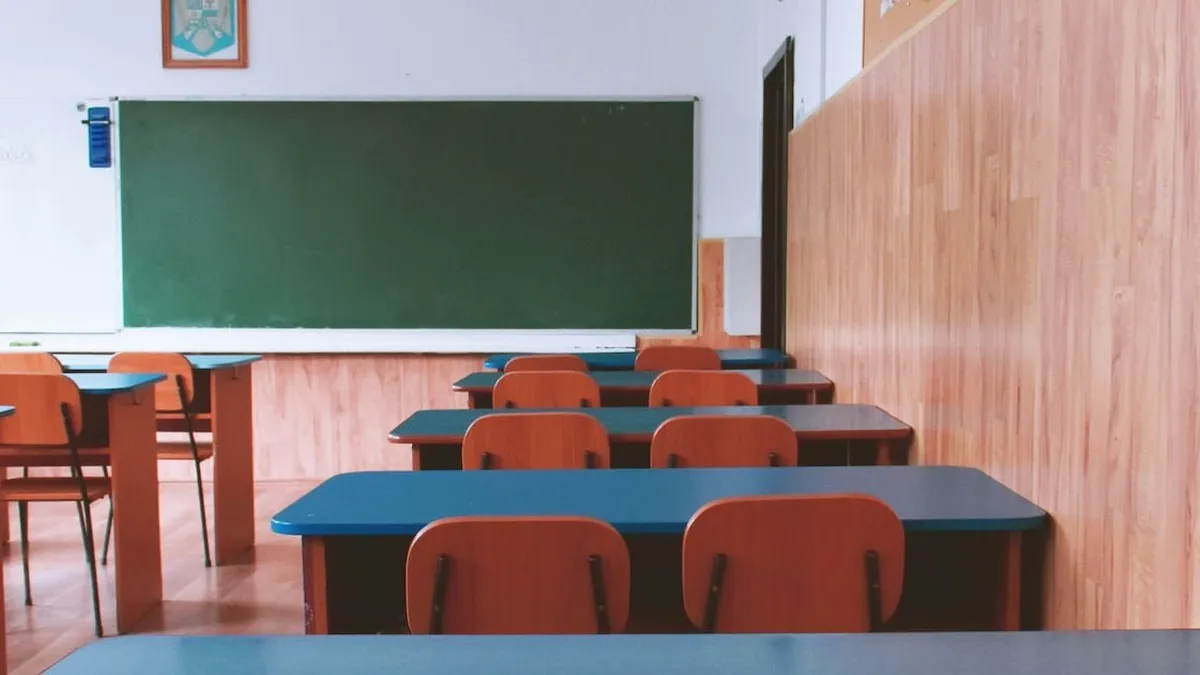 Brutal ataque a profesora en Trehuaco: estudiante de 14 años la golpea con un palo de escobillón