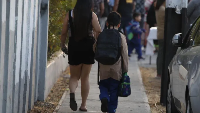 Calendario de vacaciones de invierno 2025 para escolares según el Mineduc.