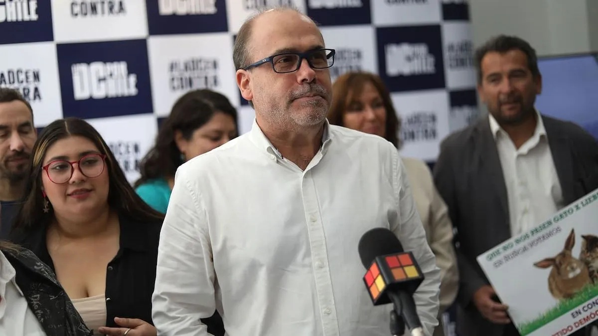 Democracia Cristiana elige a Alberto Undurraga como candidato presidencial en medio de tensiones internas y fragmentación