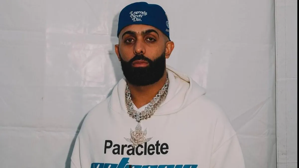 Eladio Carrión lanza “Don Kbrn”: un álbum que redefine su carrera y explora la dualidad del éxito