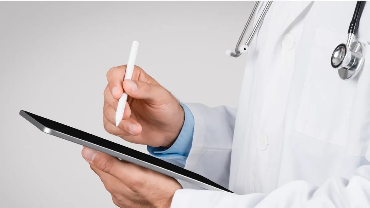 Paciente critica el uso de ChatGPT por parte de su doctor para su diagnóstico.