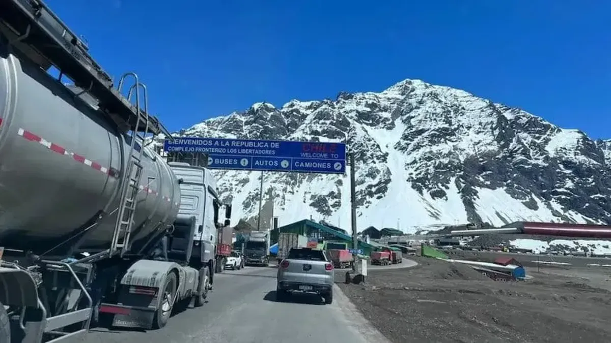 ARCA implementará nuevas regulaciones que complicarán las compras de argentinos en Chile desde julio