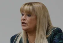 CDE amplía querella contra Ángela Vivanco tras reunión en La Moneda con ministros Elizalde y Gajardo CDE amplía querella contra Ángela Vivanco por la trama bielorrusa.