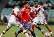 ¡Chile se impone 2-1 a Perú en Sochi! Córdova despide su ciclo con una remontada histórica y tres victorias seguidas La Roja celebra su tercer triunfo consecutivo en la despedida de Nicolás Córdova.