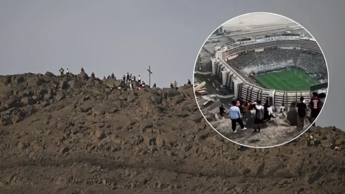 Hinchas en Perú disfrutan la final de la Copa Libertadores desde las alturas. Hinchas en Perú disfrutan la final de la Copa Libertadores desde las alturas.