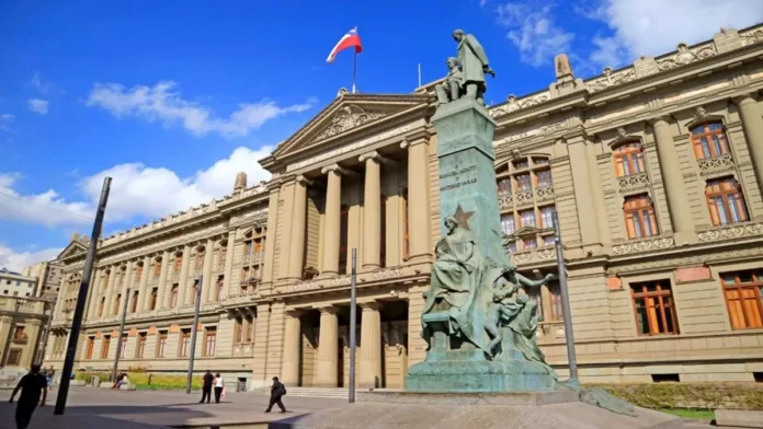 La Corte Suprema establece que se aplicará la ley vigente al momento del delito.