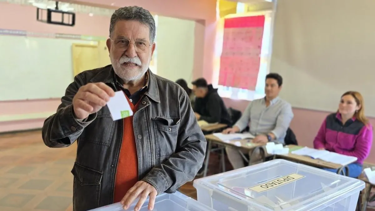 El Gobernador de Los Ríos evalúa solicitar vacaciones para apoyar a Jara en su campaña.