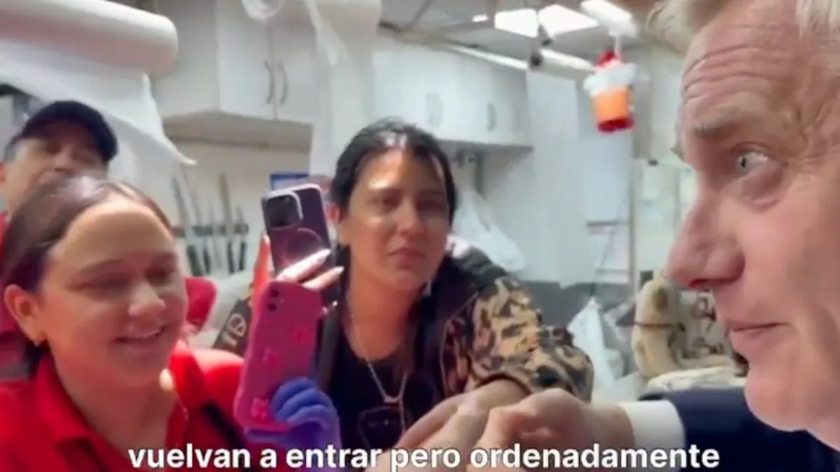 José Antonio Kast es pifiado por multitud en barrio Franklin durante visita sobre inmigración