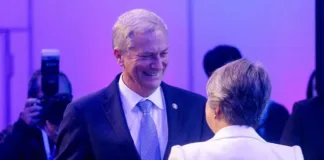 Encuesta revela que Kast lidera con 61% en segunda vuelta frente a Jara con 39%.