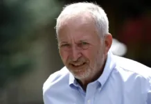 Larry Summers se retira de la vida pública tras revelaciones sobre su vínculo con Jeffrey Epstein El exrector de Harvard se retira tras sus vínculos con Epstein.