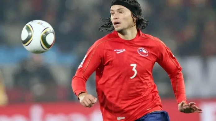 Waldo Ponce compara a un jugador de La Roja con una leyenda de la generación dorada. Waldo Ponce compara a un jugador de La Roja con una leyenda de la generación dorada.