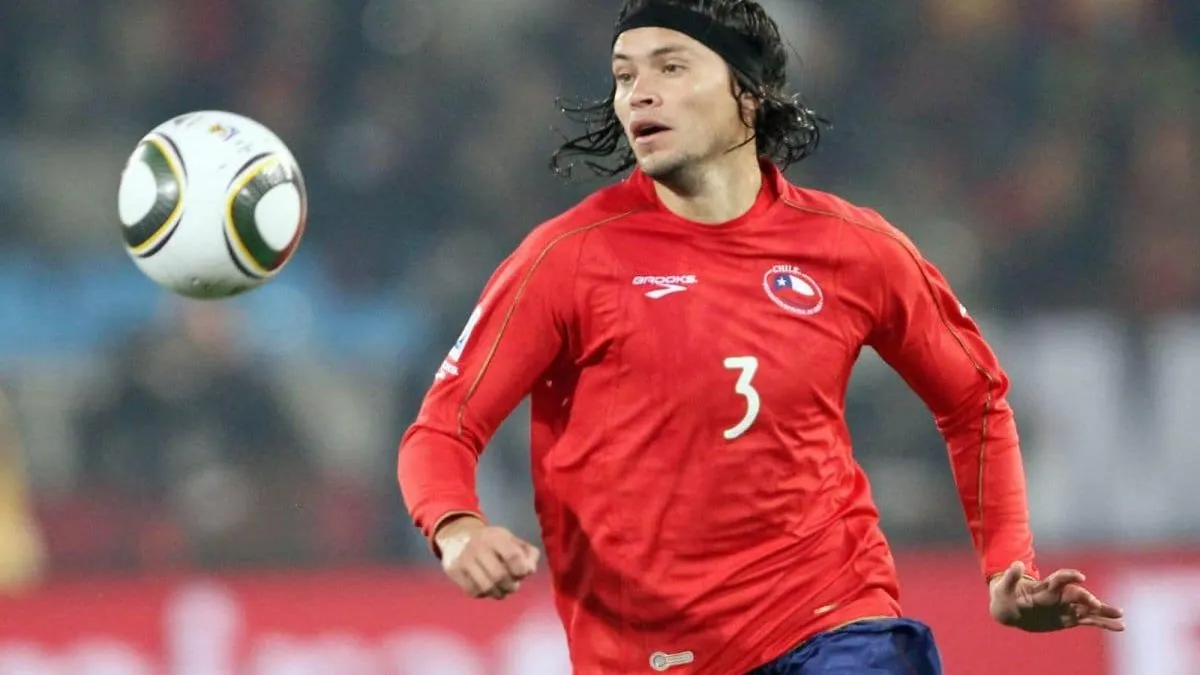 Waldo Ponce compara a un jugador de La Roja con una leyenda de la generación dorada.