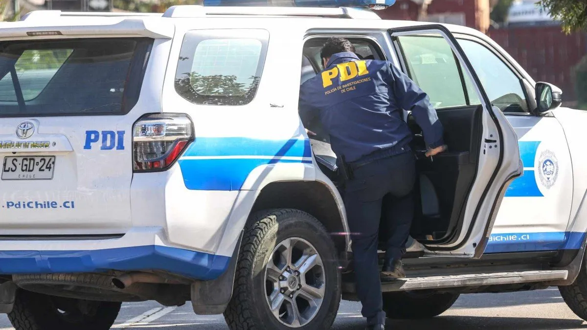 Estudiante de arquitectura es asesinado a disparos en Santiago tras ser abordado por un ciclista