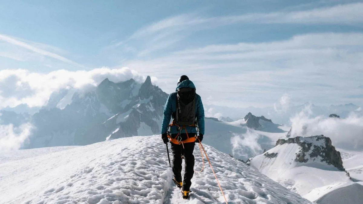 Suiza confirma hallazgo de restos humanos de montañista desaparecido en 1994 en glaciar de los Alpes