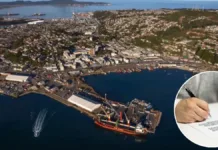 Familia de víctima de atropello laboral presenta demandas contra la empresa responsable.