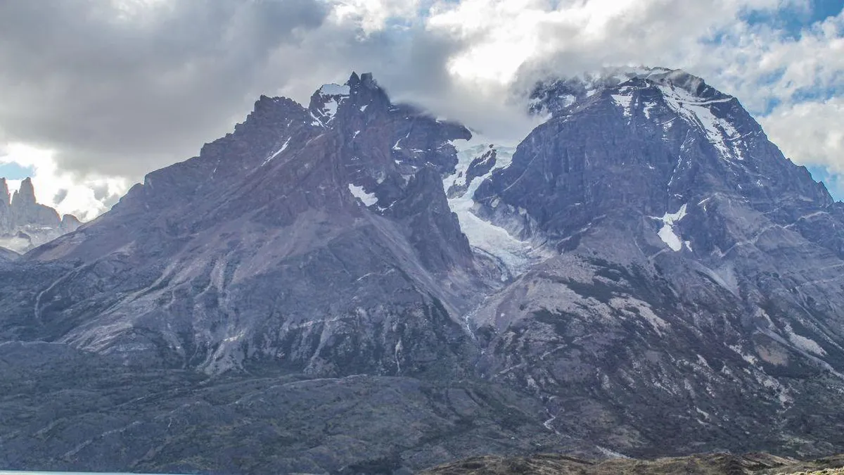 Aumenta a cinco el número de fallecidos en tragedia en Parque Nacional Torres del Paine